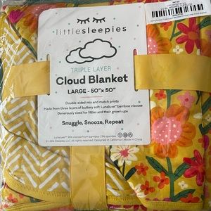 Little sleepies cloud blanket sunny garden
